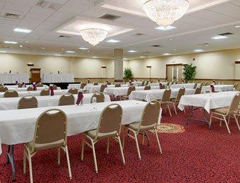 Ramada Convention Center Eau Claire酒店 外观 照片