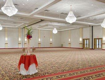 Ramada Convention Center Eau Claire酒店 外观 照片